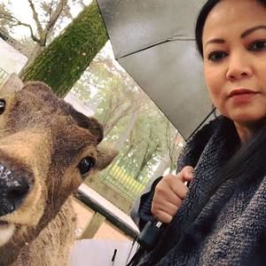 Meet your Posher, Rowena